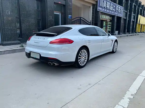 Porsche Panamera 2016