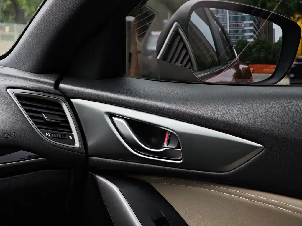 Mazda CX-4 2016 — фото 25