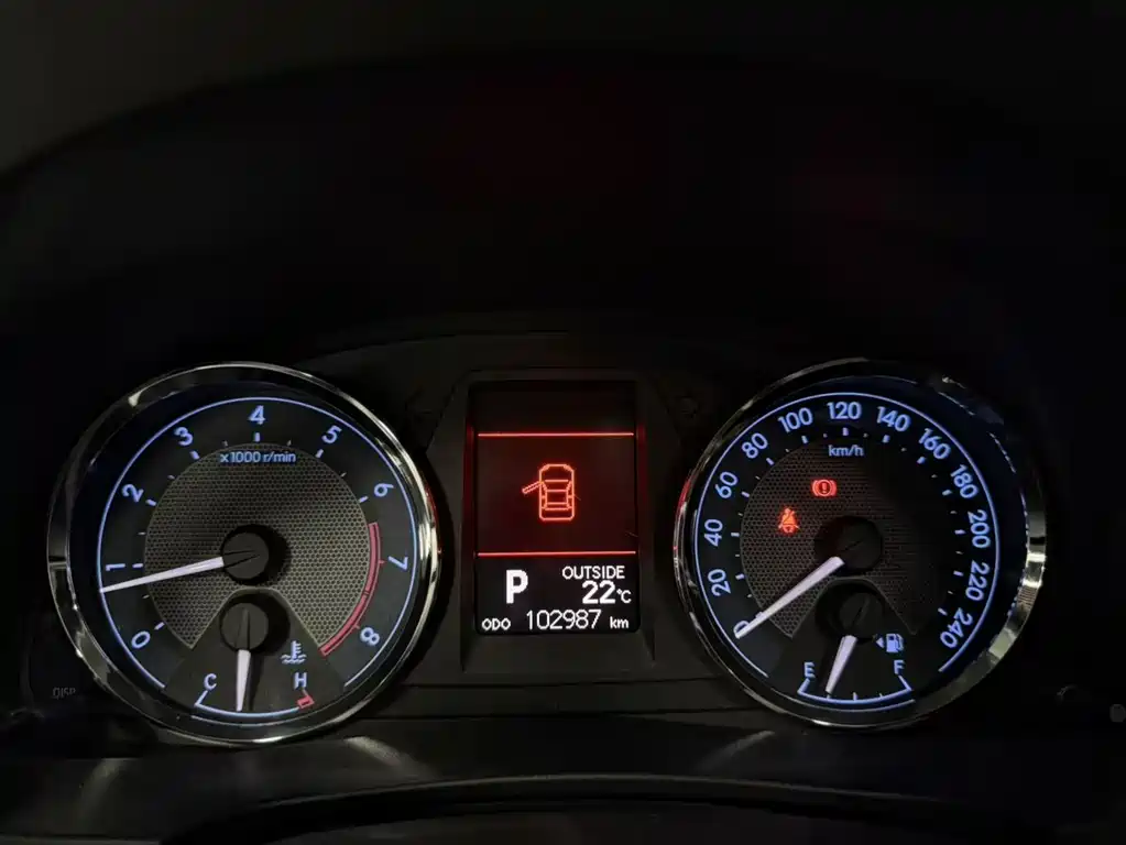 Toyota Corolla 2016 — фото 10