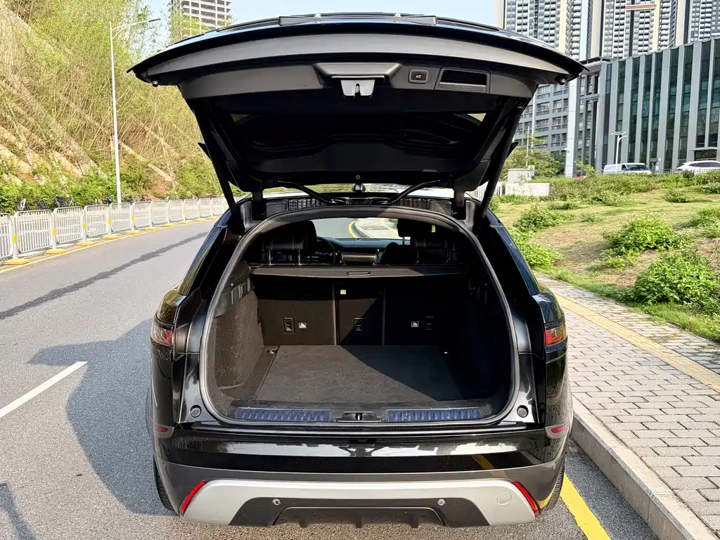 Land Rover Velar 2019 — фото 8