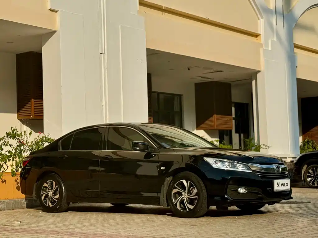 Honda Accord 2016 — фото 3