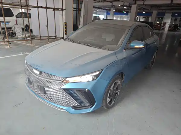 Geely Emgrand L Hip 2022