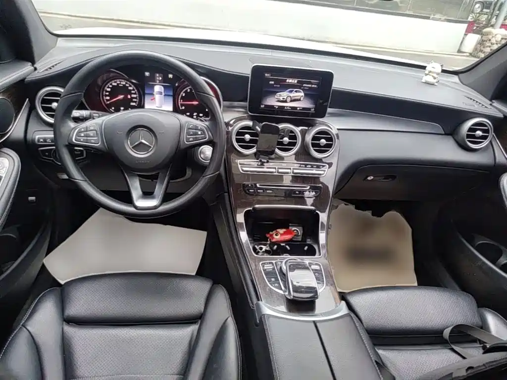 Mercedes-Benz GLC 2018 — фото 10