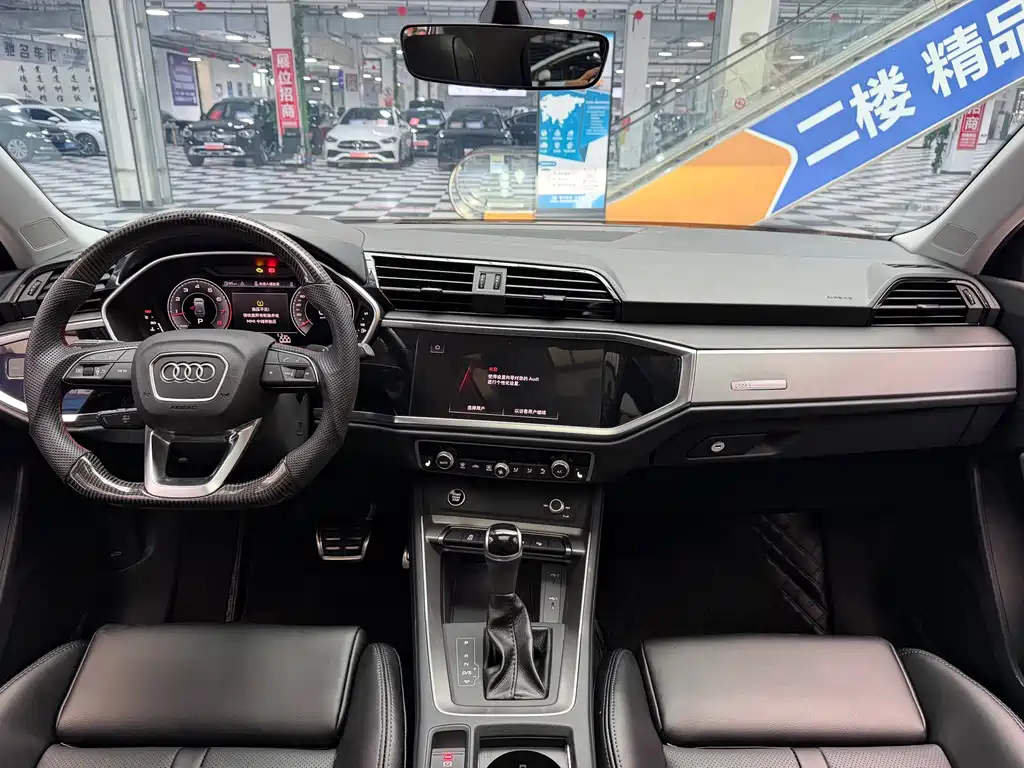 Audi Q3 2023 — фото 10