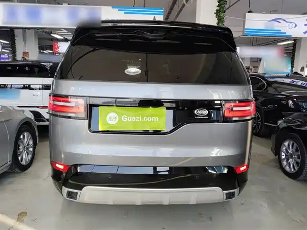 Land Rover Discovery 2020