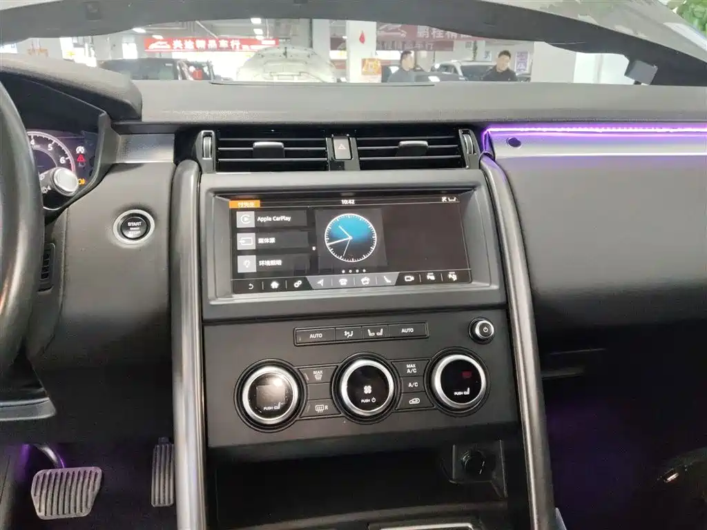 Land Rover Discovery 2019 — фото 10