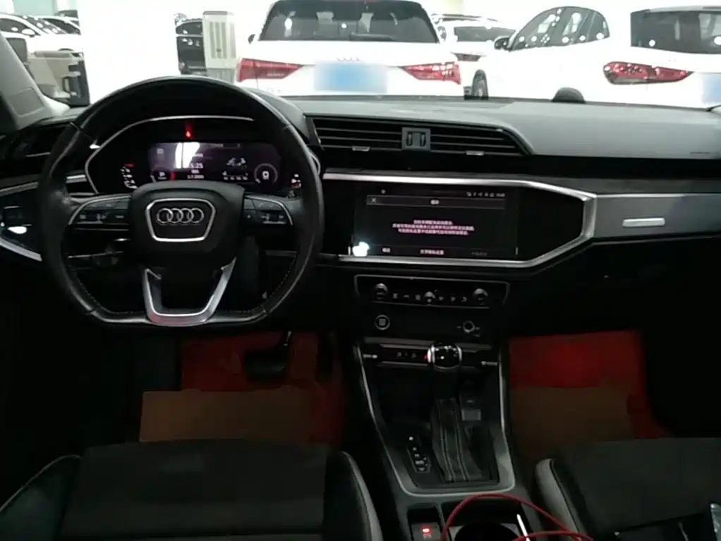 Audi Q3 2022 — фото 10