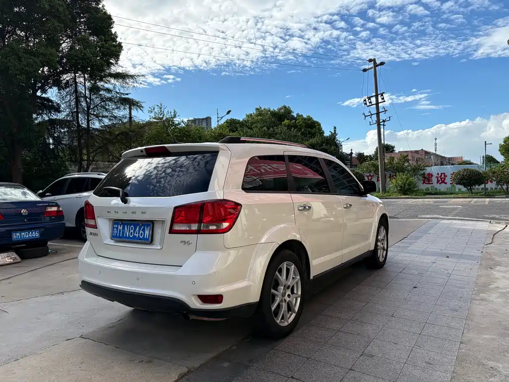 Dodge Journey 2015 — фото 4