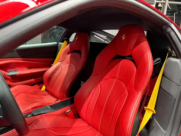 Ferrari F8 2022