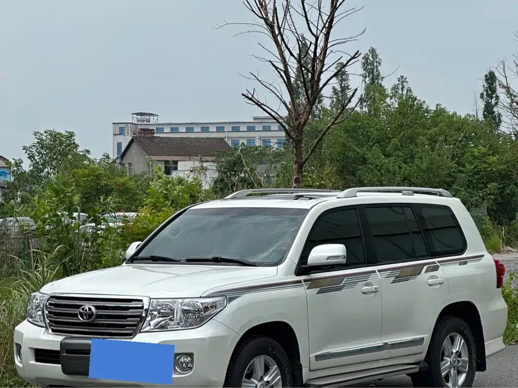 Toyota Land Cruiser 2016 — фото 1