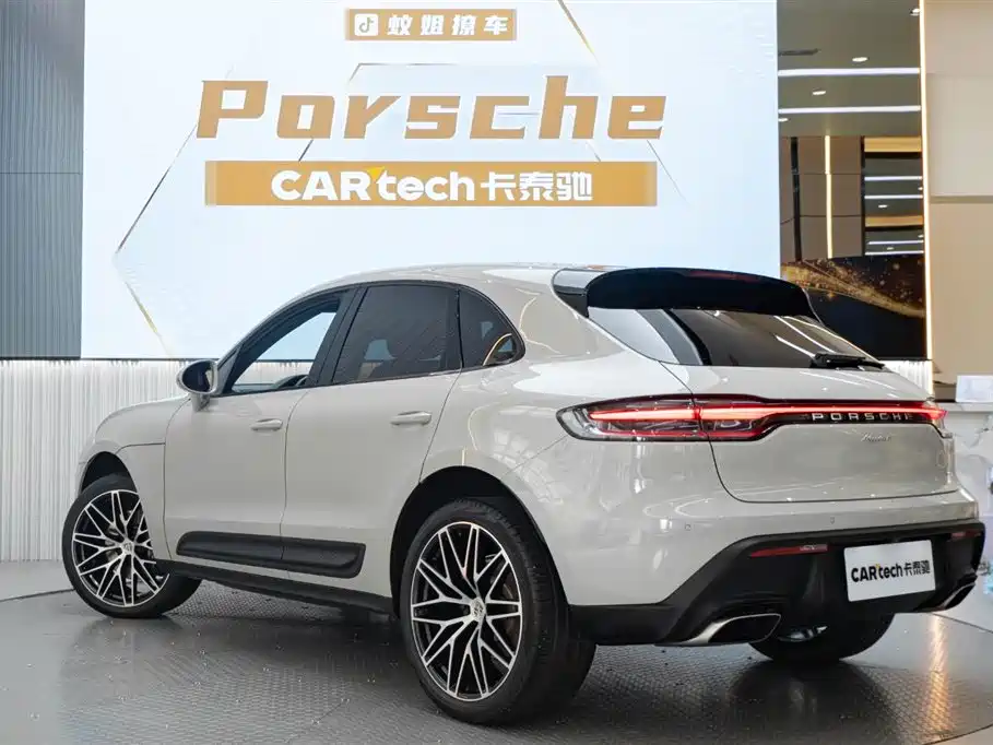 Porsche Macan 2022