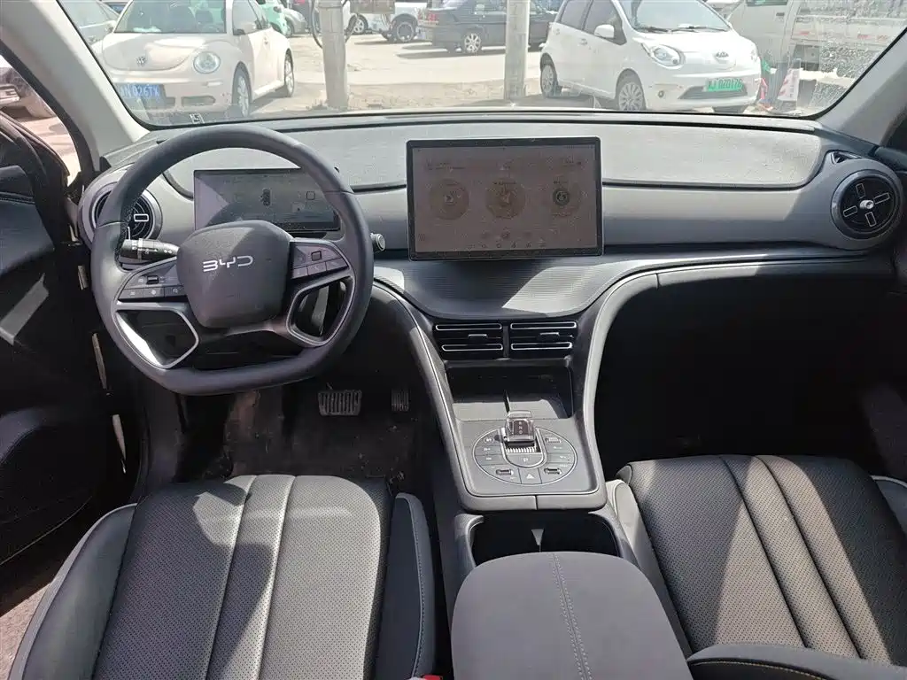 BYD Seal 05 DM-i 2025 — фото 6
