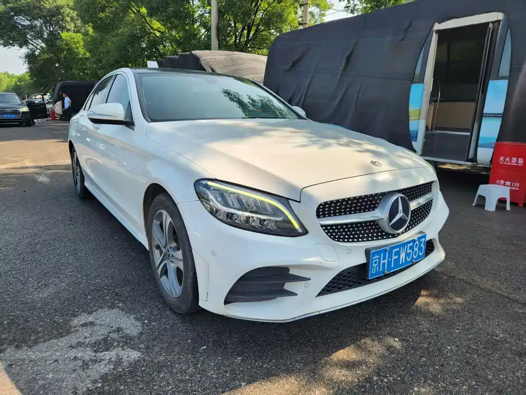 Mercedes-Benz C-Class 2019 — фото 3