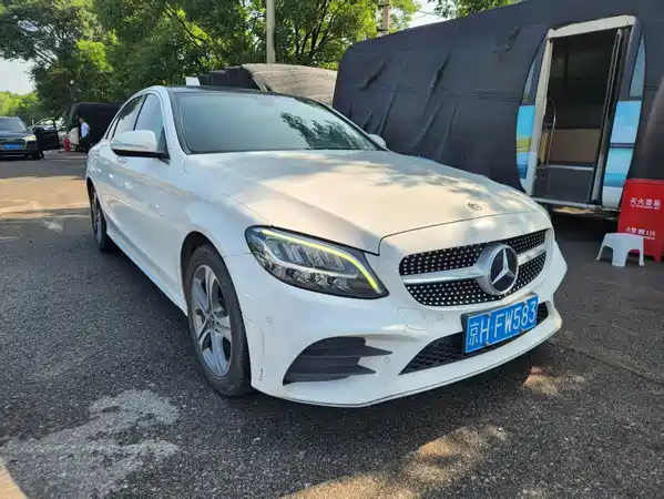 Mercedes-Benz C-Class 2019