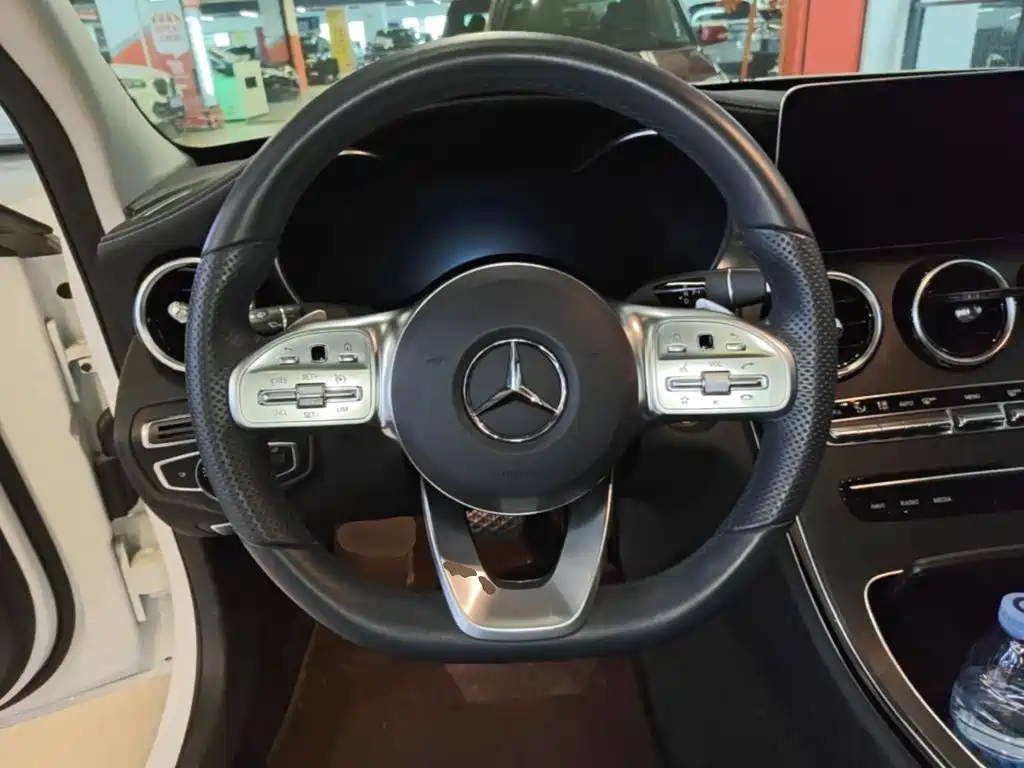 Mercedes-Benz C-Class 2020 — фото 11