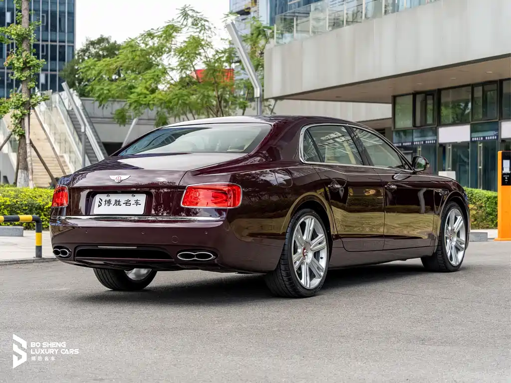 Bentley Flying Spur 2016 — фото 40