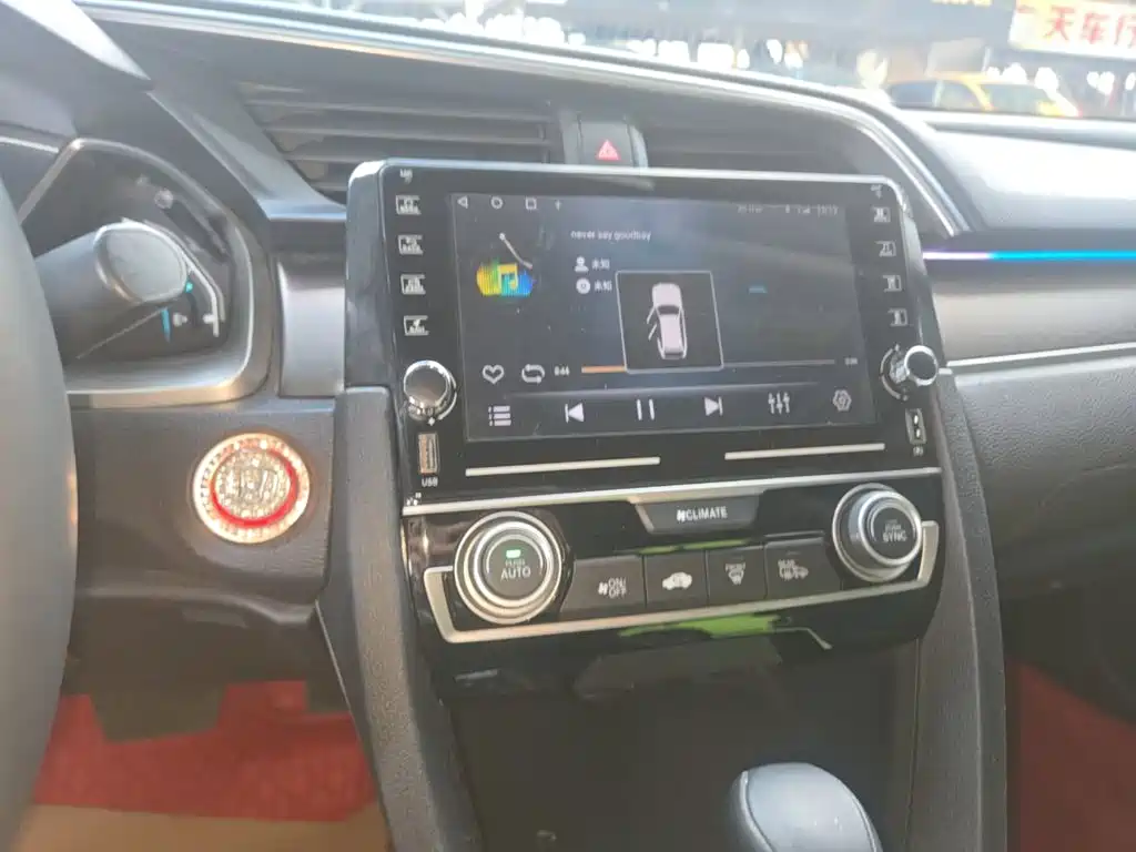 Honda Civic 2019 — фото 13