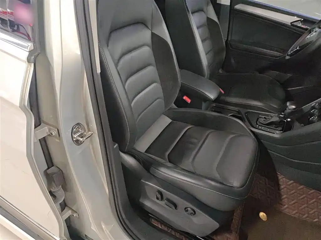 Volkswagen Tiguan L 2017 — фото 25