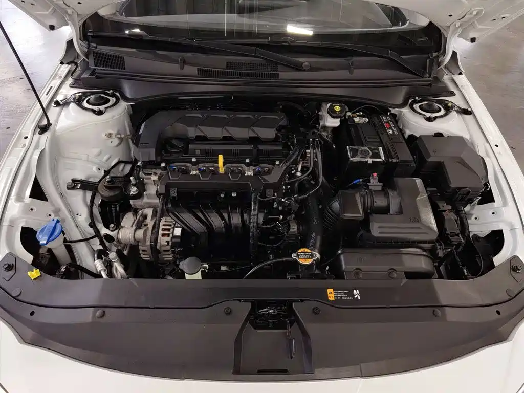 Hyundai Elantra 2024