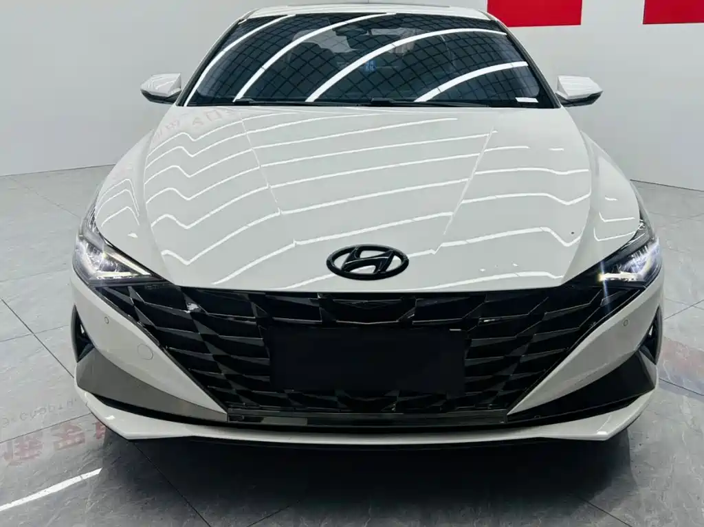 Hyundai Elantra 2023