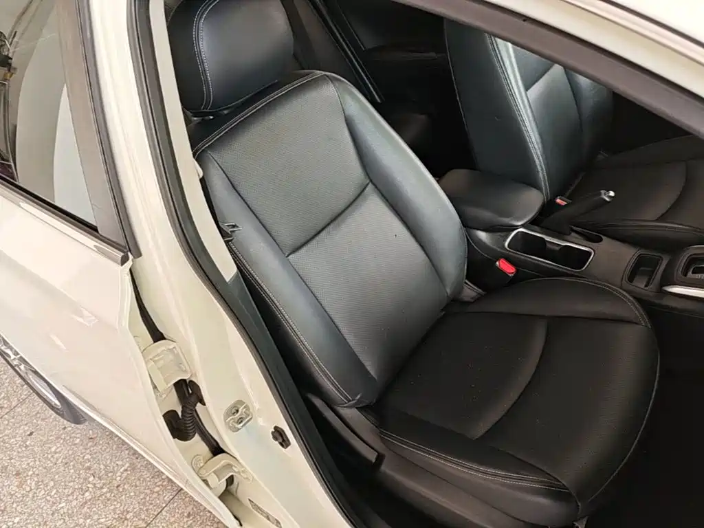 Nissan Sylphy 2021 — фото 25