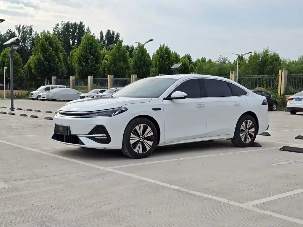 Geely Galaxy A7 EM 2025 — фото 1