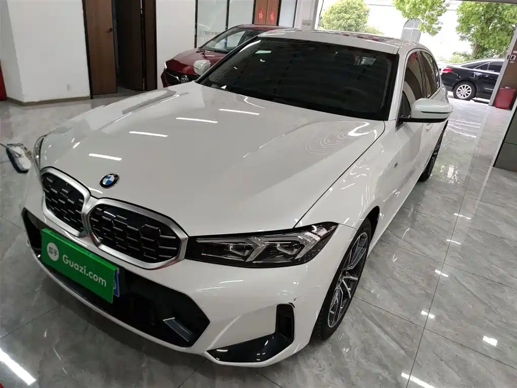 BMW 3 Series 2023 — фото 1