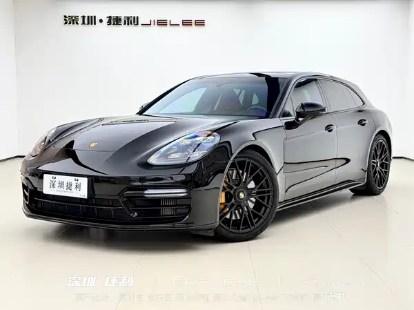 Porsche Panamera 2022