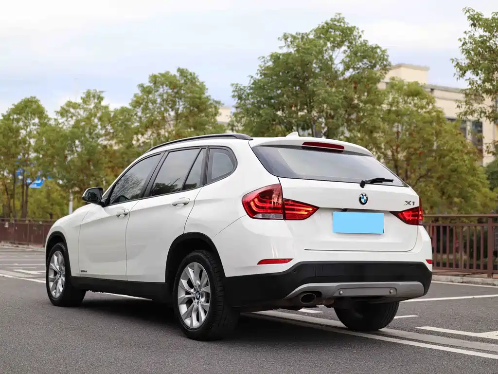 BMW X1 2014 — фото 4