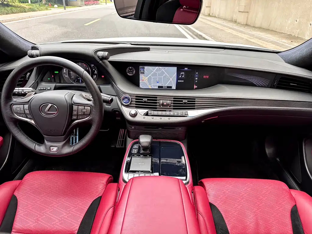 Lexus LS 2020 — фото 14