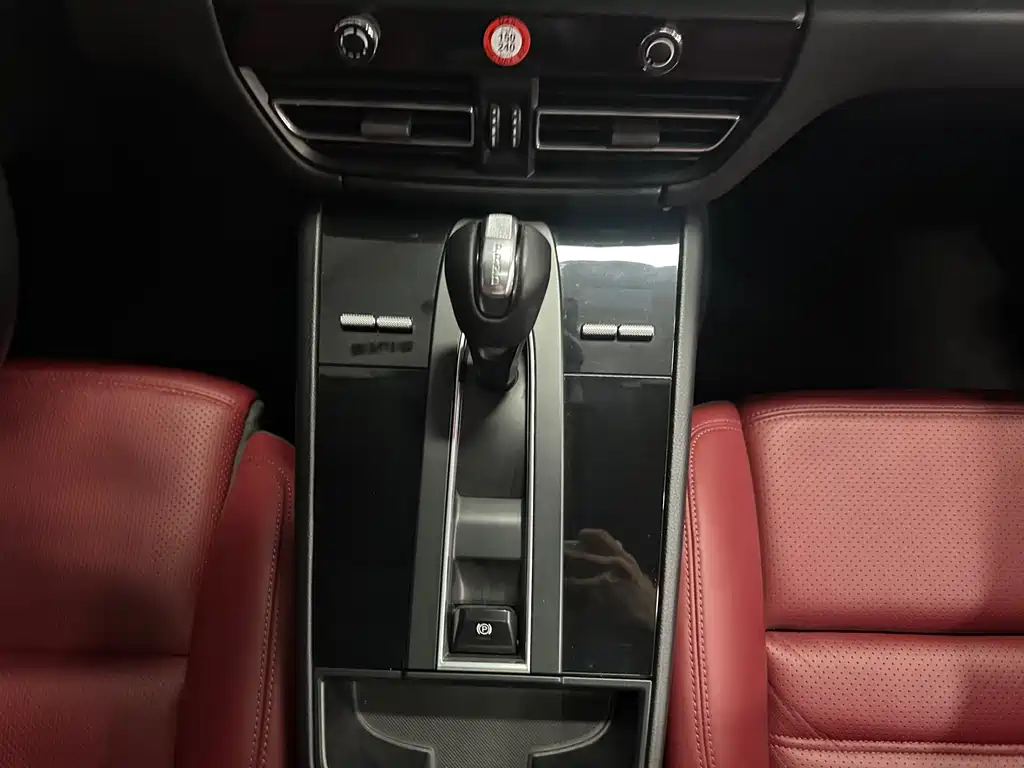 Porsche Macan 2022 — фото 16