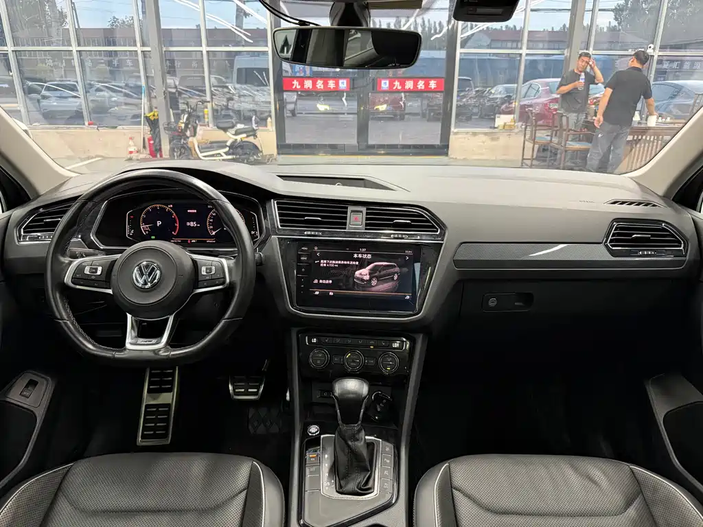 Volkswagen Tiguan L 2020 — фото 4