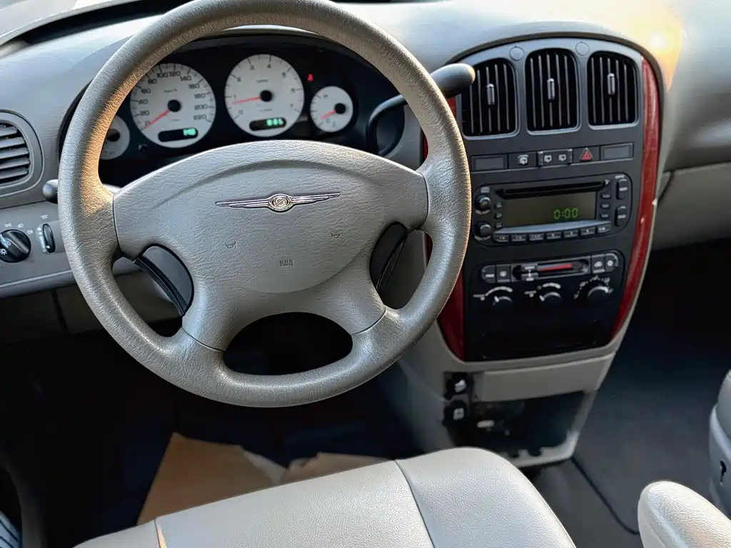 Chrysler Grand Voyager 2013 — фото 10