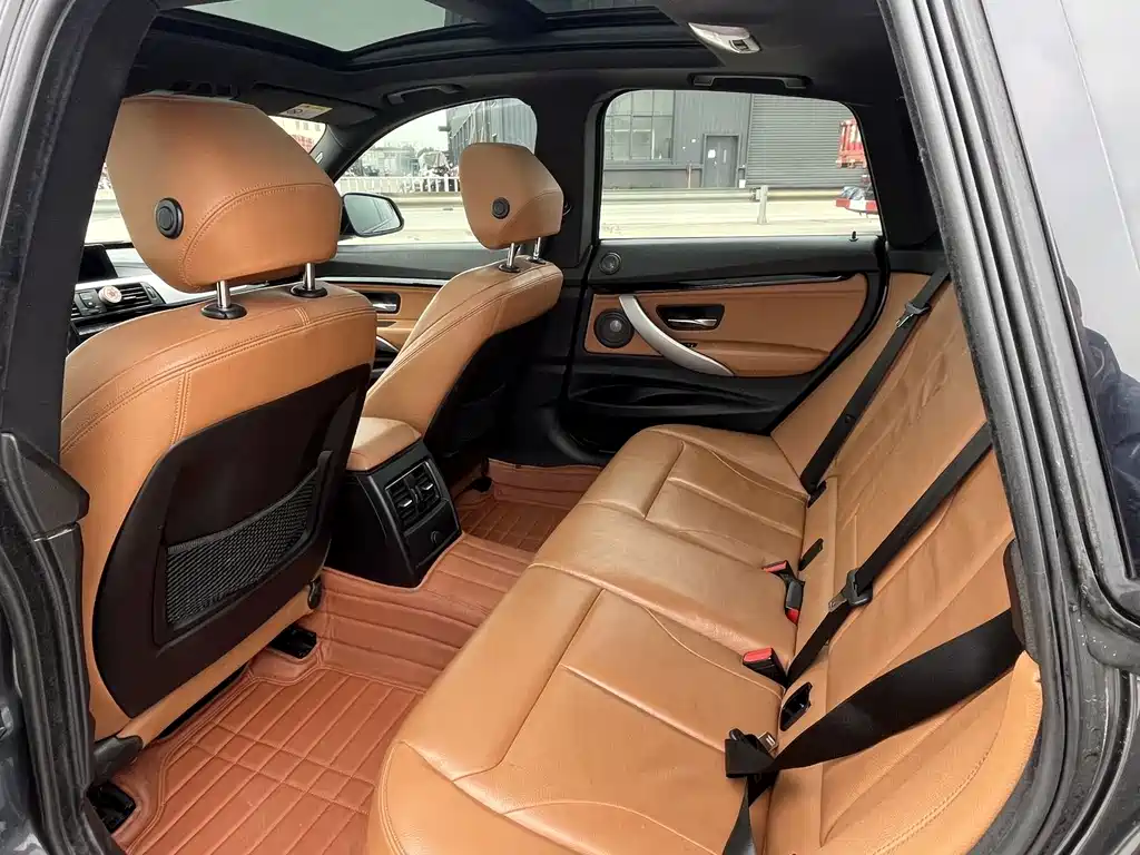 BMW 3 Series GT 2018 — фото 23