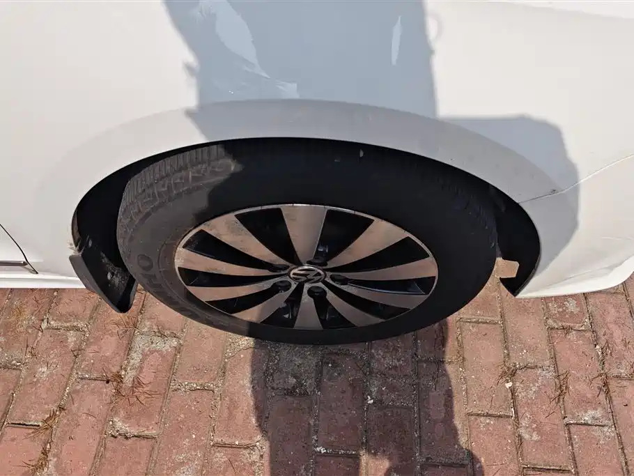 Volkswagen Sagitar 2017