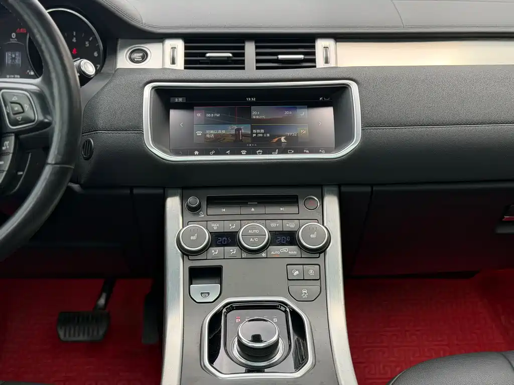 Land Rover Evoque 2018 — фото 16
