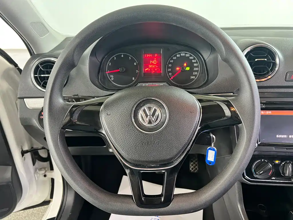 Volkswagen Jetta 2018 — фото 18