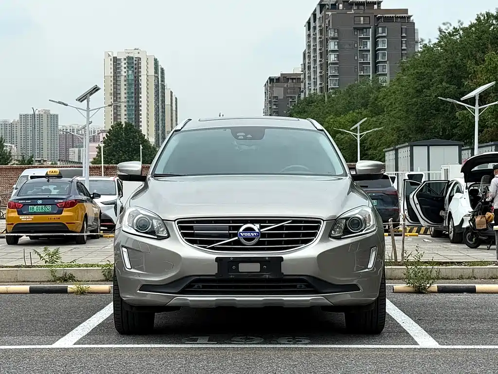Volvo XC60 2015 — фото 2