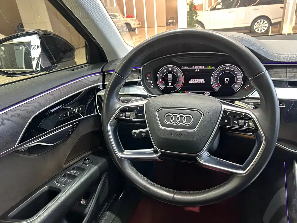 Audi A8 2021 — фото 14