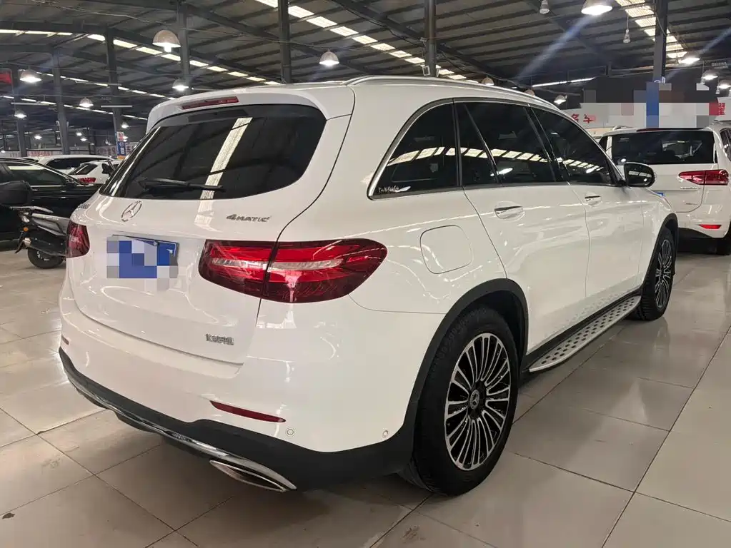 Mercedes-Benz GLC 2018 — фото 13