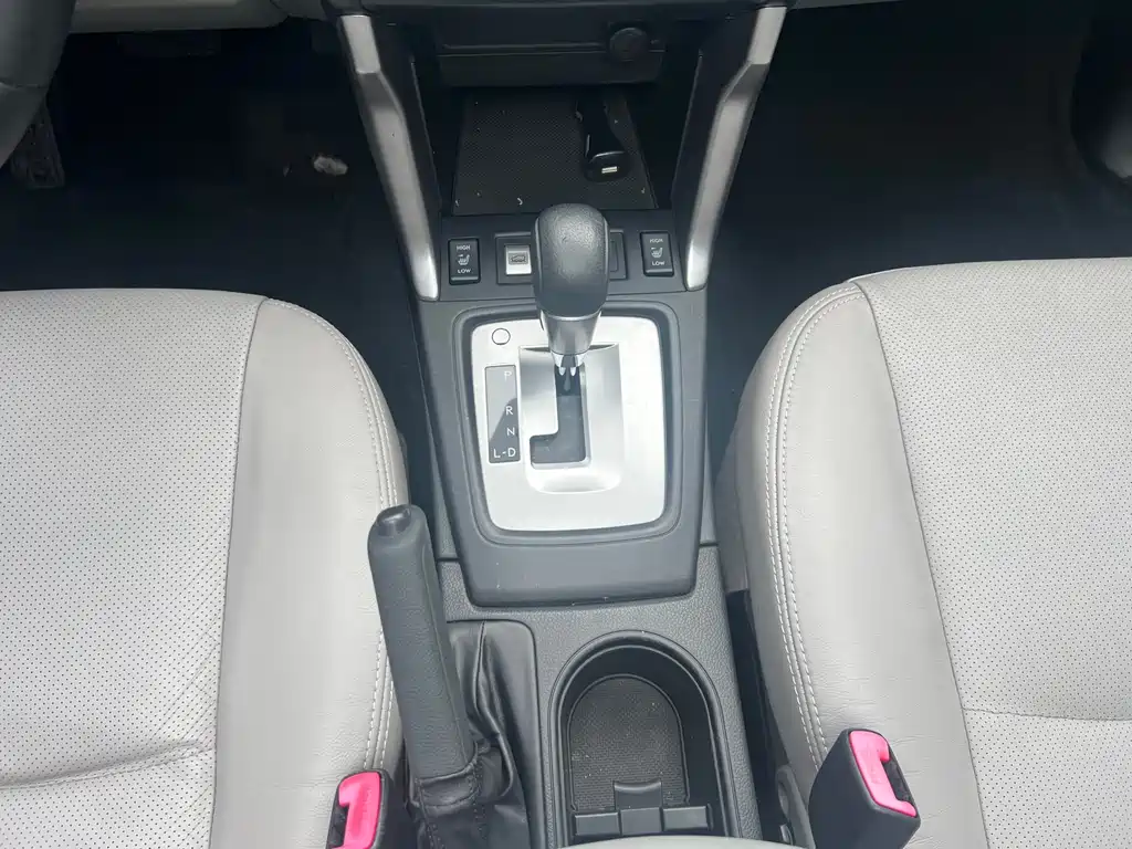 Subaru Forester 2014 — фото 14