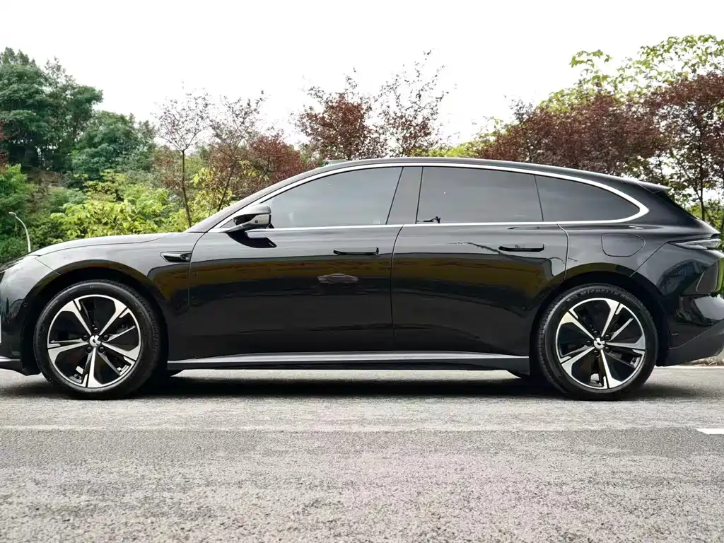 NIO ET5T 2024