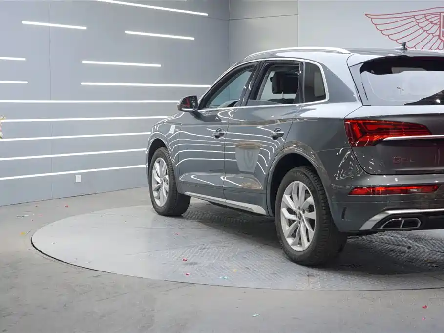 Audi Q5L 2023 — фото 5