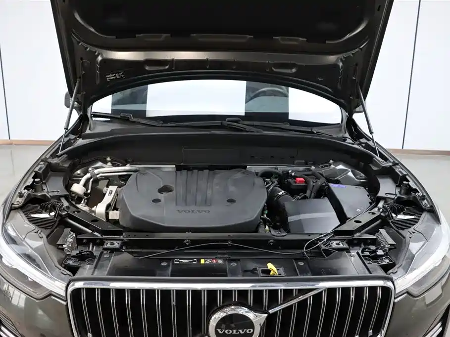 Volvo XC60 2021 — фото 25