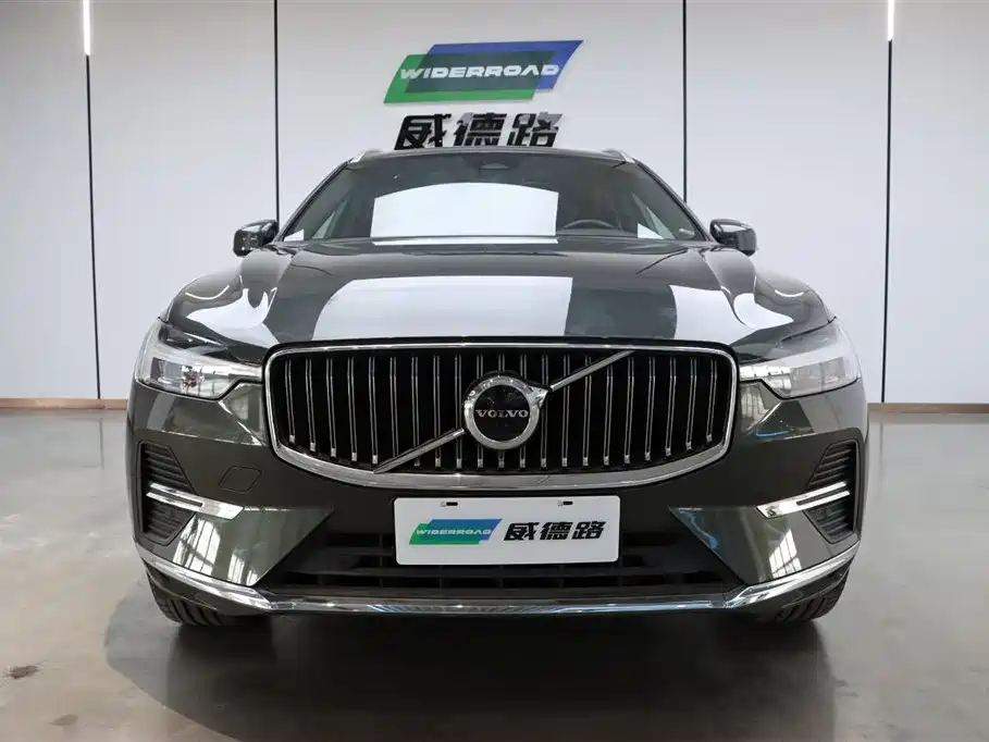 Volvo XC60 2021 — фото 3