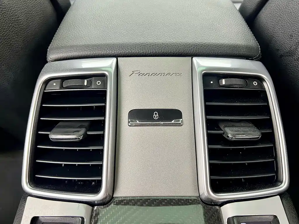 Porsche Panamera 2015 — фото 21