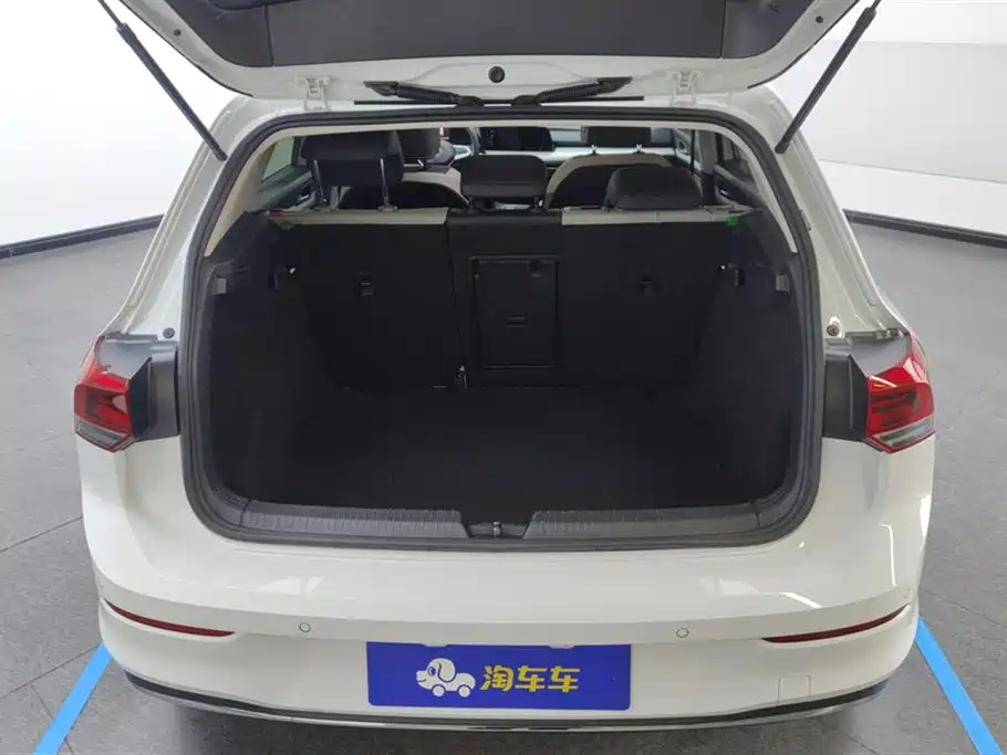Volkswagen Golf 2023