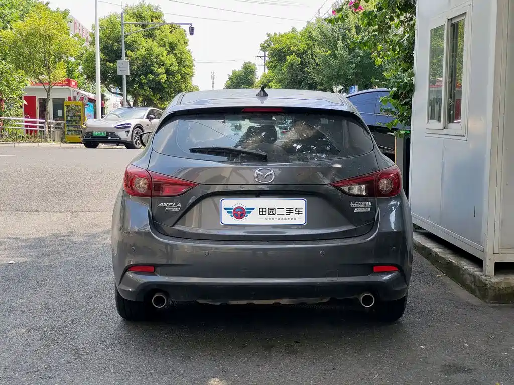 Mazda 3 Axela 2018