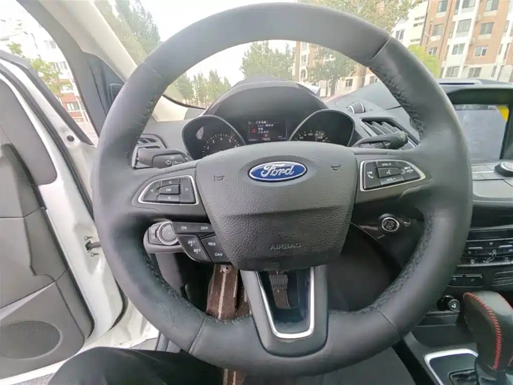 Ford Kuga 2017 — фото 7