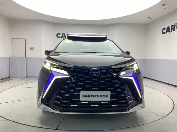 Toyota Granvia 2024